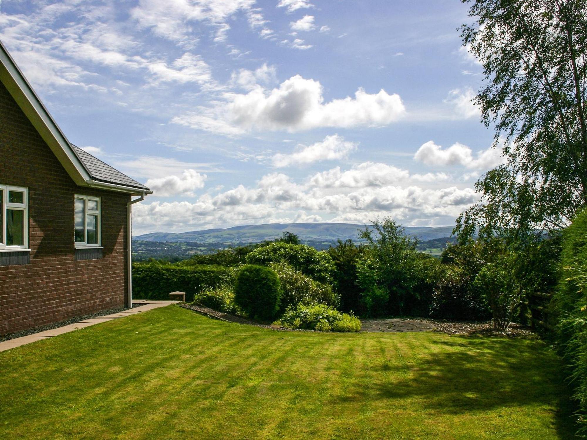 Gwynfan Bungalow Nantmel Bagian luar foto